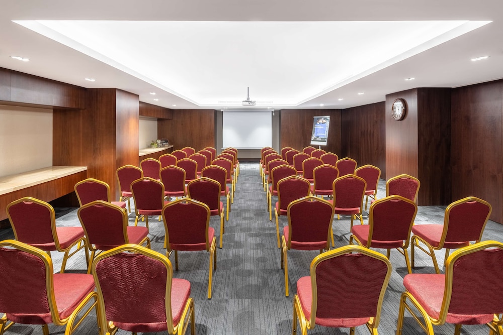فندق راديسون بلو جدة السلام(Radisson Blu Hotel Jeddah Al Salam) 61/68