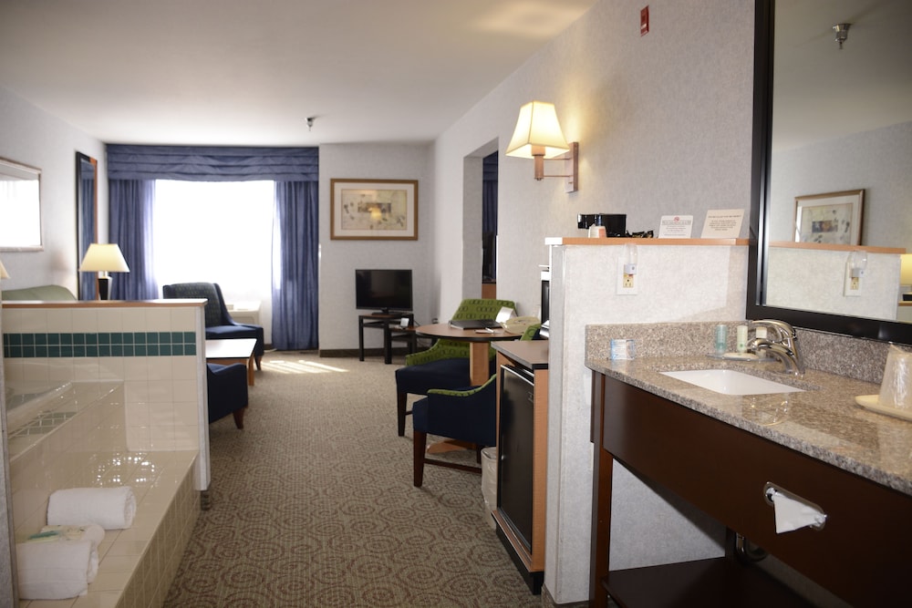 Quality Inn & Suites Denver International Airport 34/42