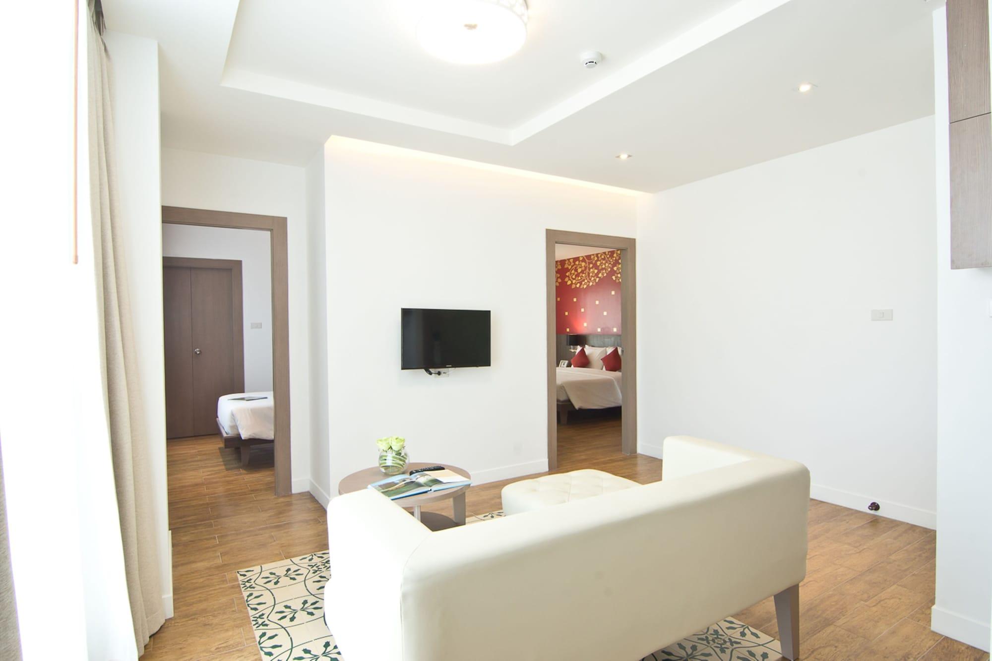 Tevan Jomtien Pattaya 36/50
