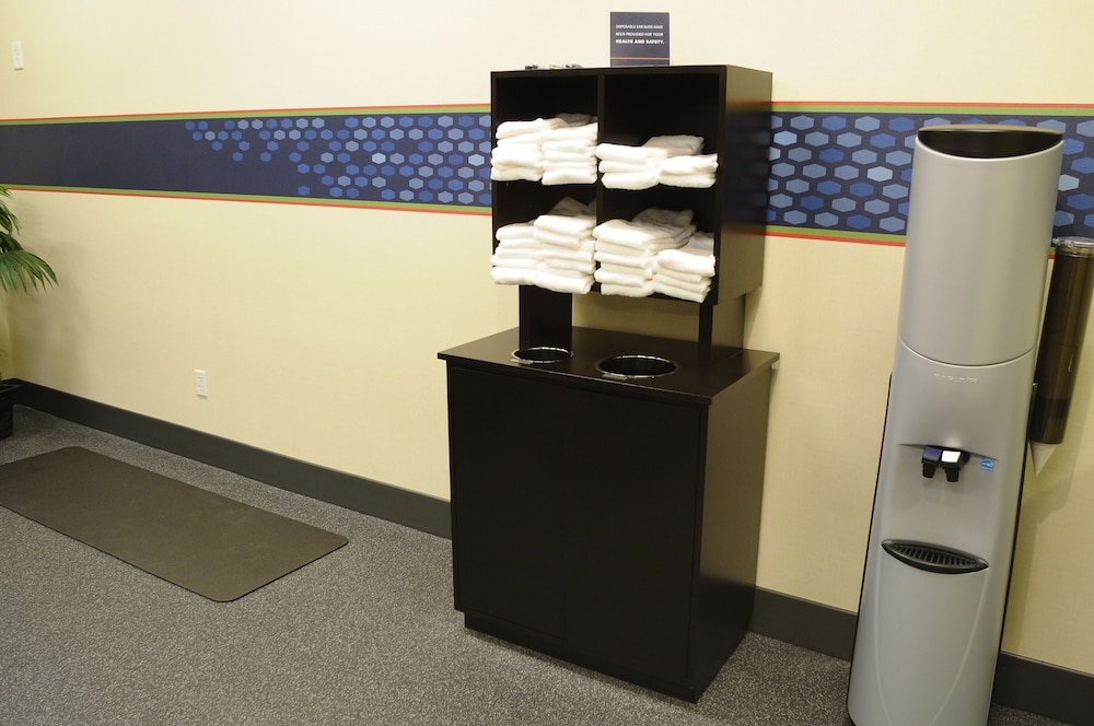 Hampton Inn Suites Redding Ca 34/55
