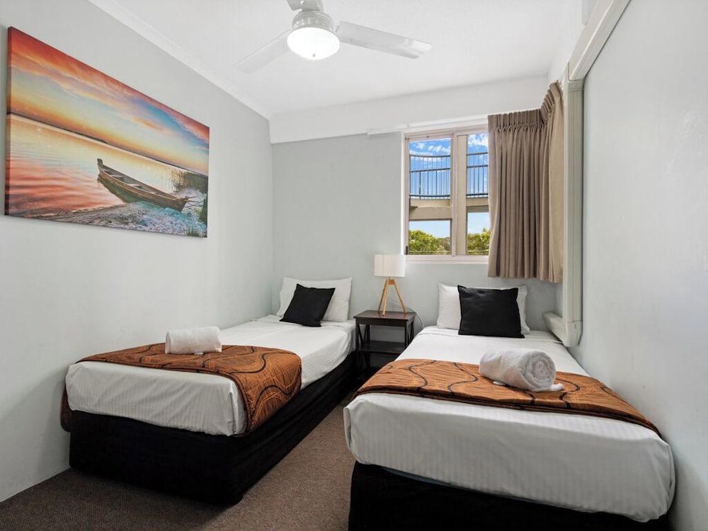 Riviera Resort Hervey Bay 16/50