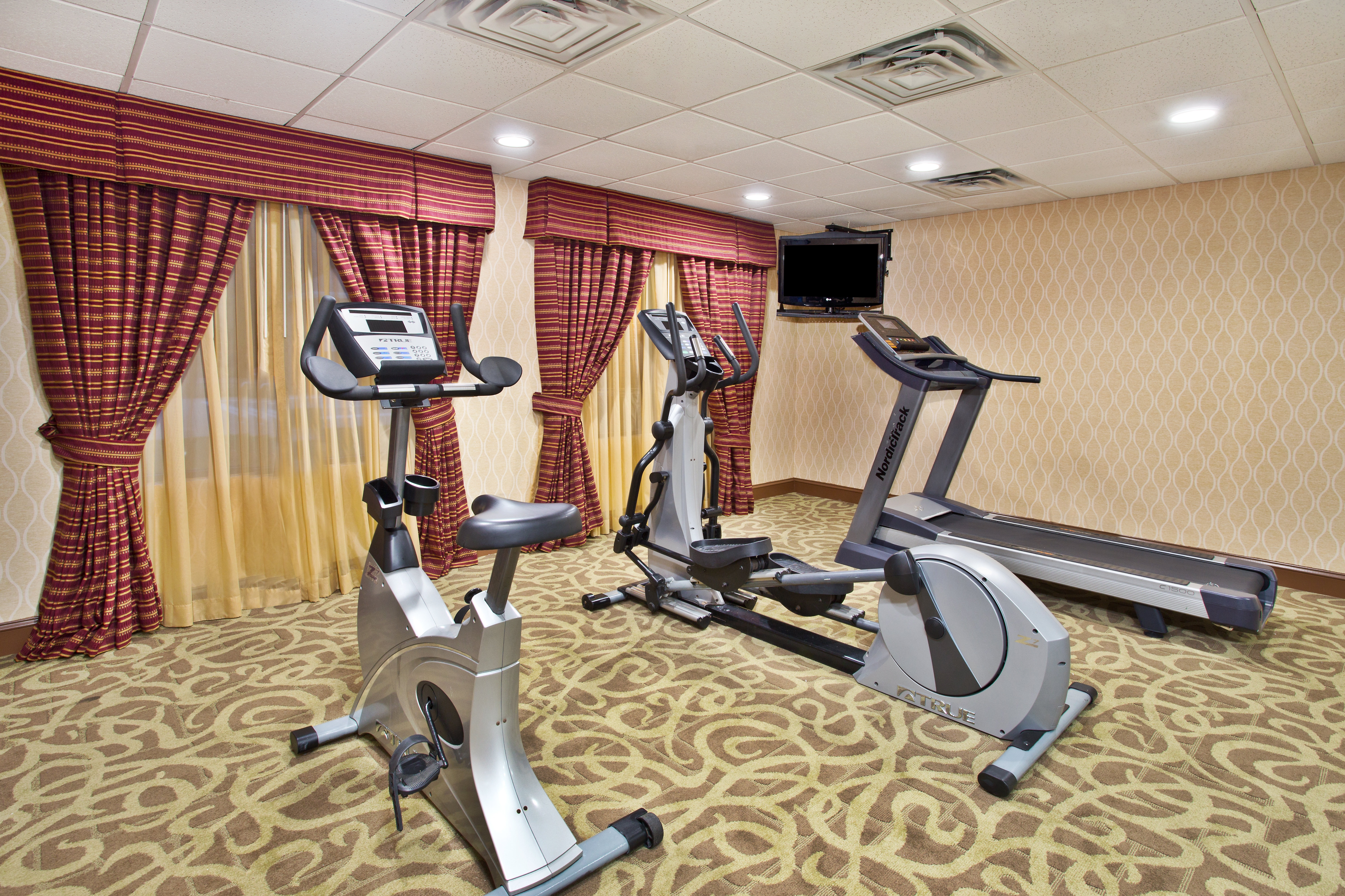Holiday Inn Express Hotel Suites Harrington 32/52