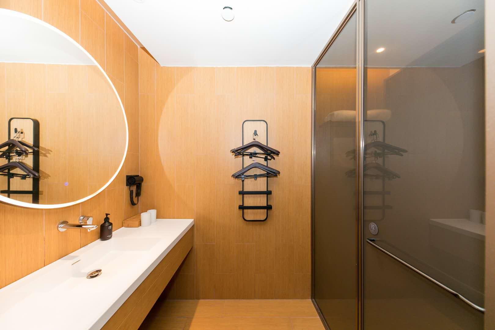 JI Hotel (Hangzhou West Lake Hubin Pedestrian Street) 31/34