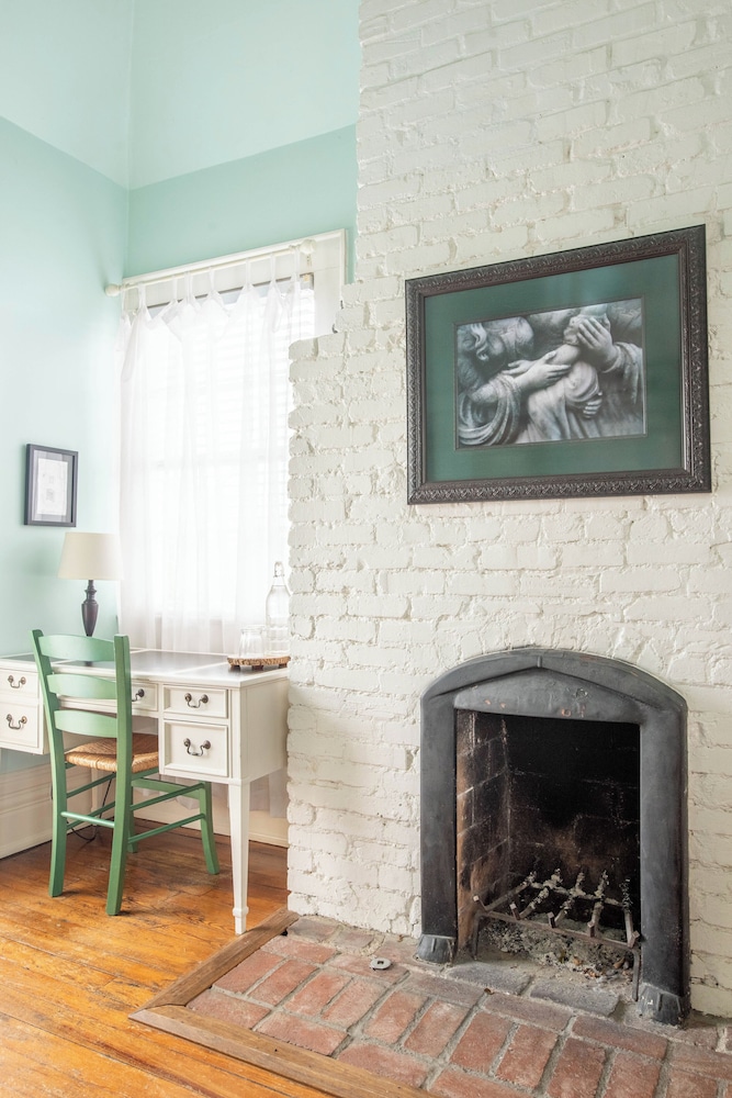 Sugar Magnolia Bed & Breakfast 5/34