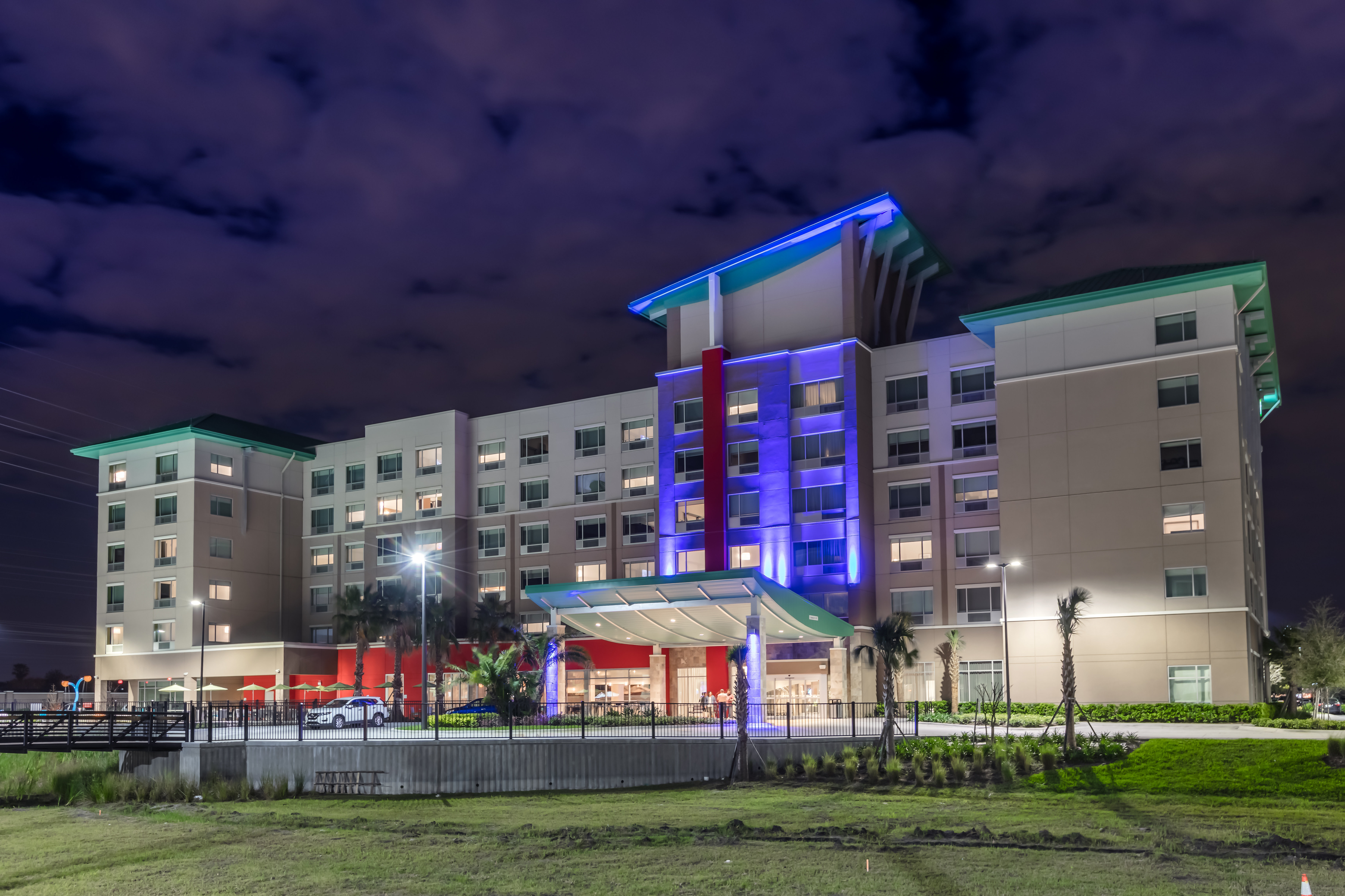 Holiday Inn Express Suites Orlando At Seaworld An Ihg Hotel in ORLANDO - FL