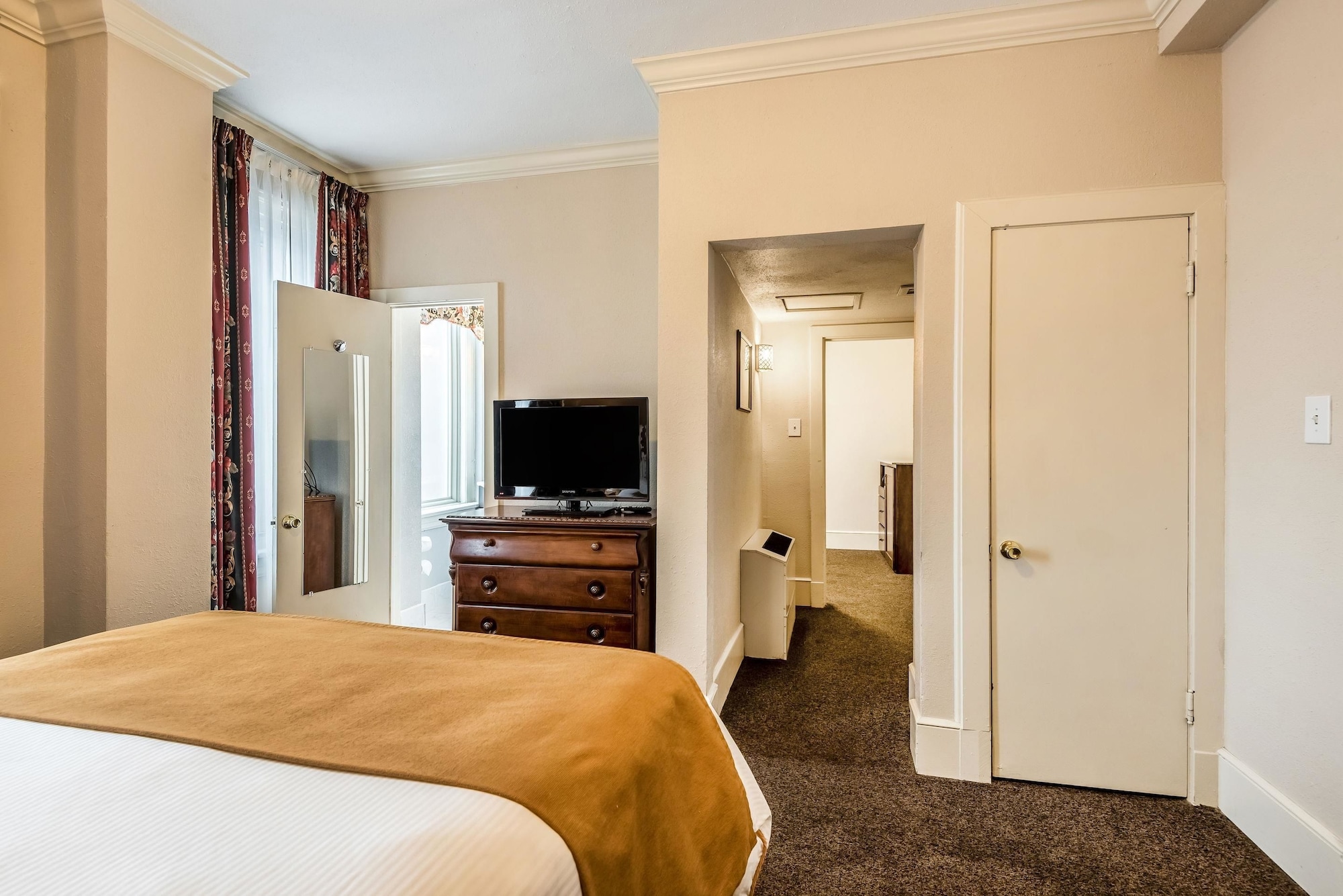 Standard, 2 Double Beds