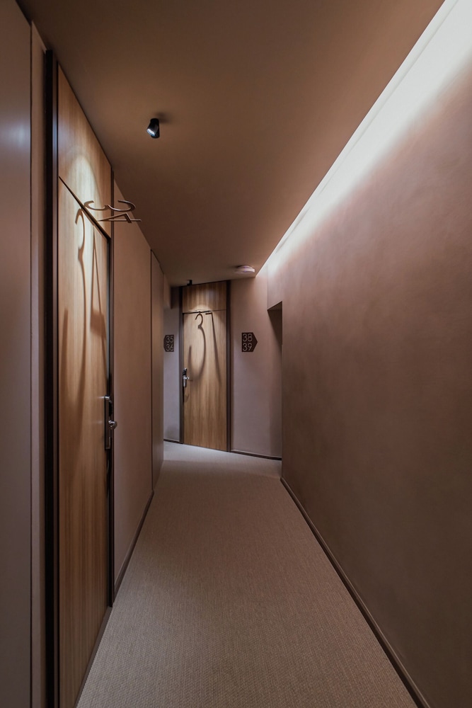 163 Boutique Hotel 24/50