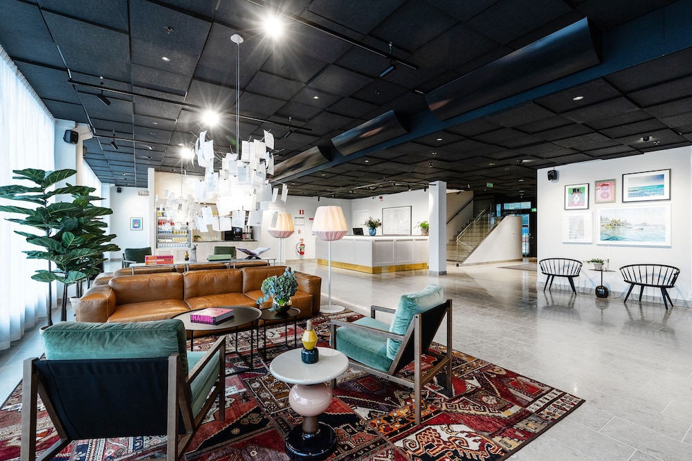 Biz Apartment Bromma 17/24