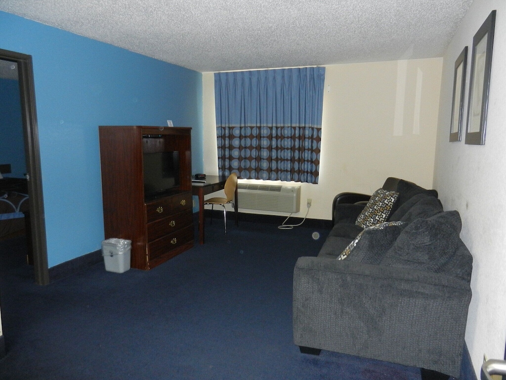 Super 8 By Wyndham Potosi 24/29