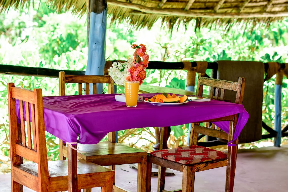 Blue Earth Beach Bungalows 49/72