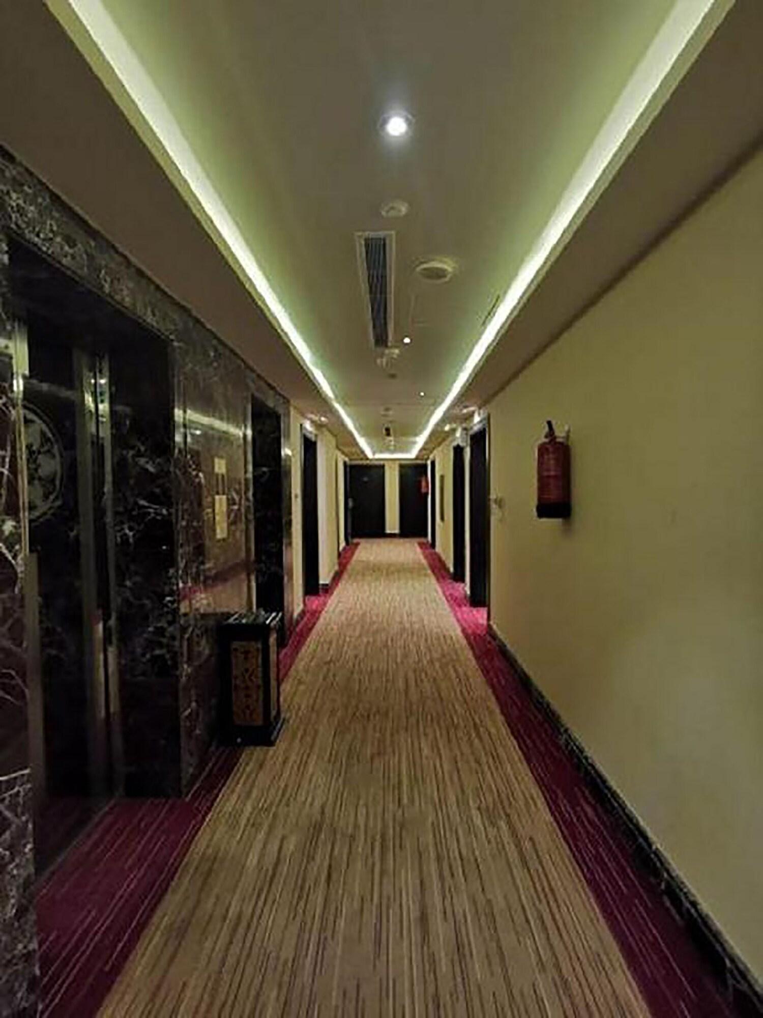 فندق أوزون(Ozone hotel) 15/21