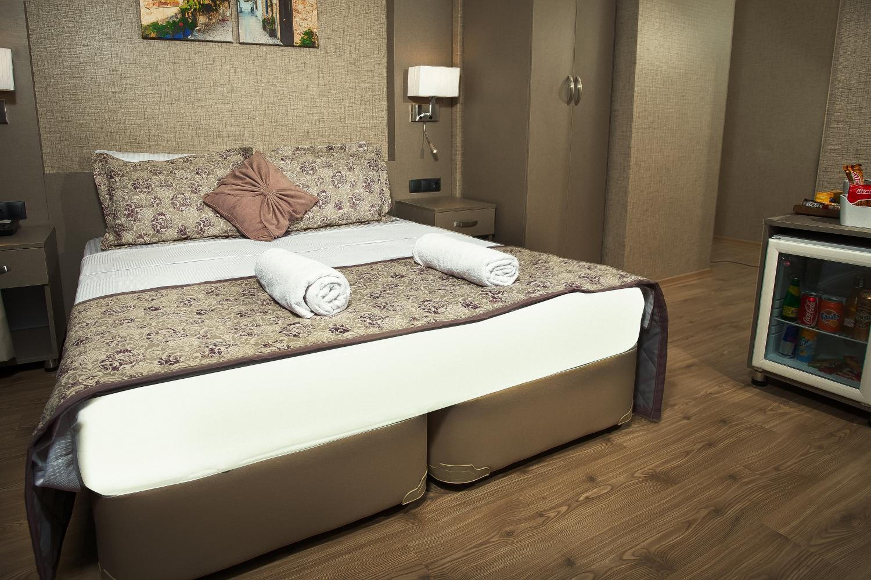 Hotel Iz 7/47