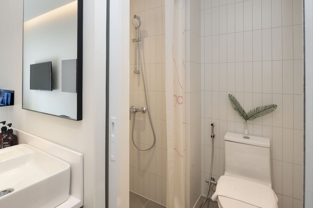 greet Bangkok Sukhumvit 16 Jono 11/12