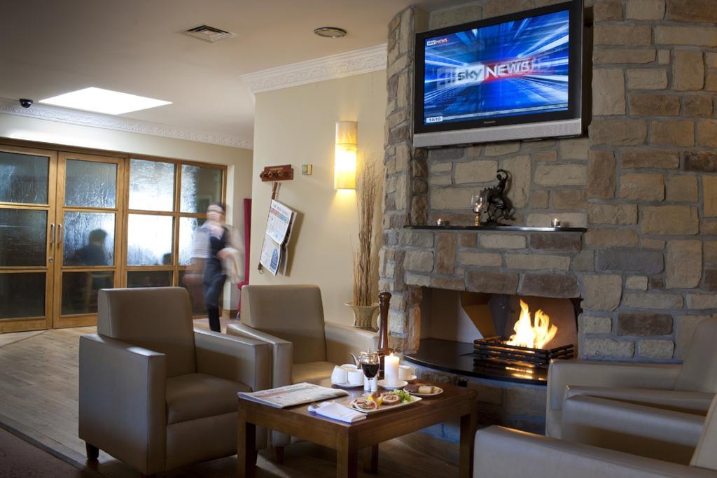 BROADHAVEN BAY HOTEL 14/25