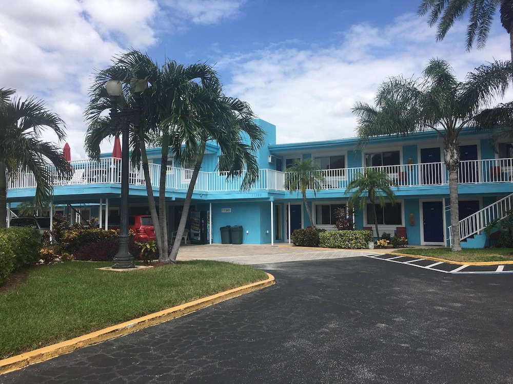 The Bayside Inn Marina 56/68