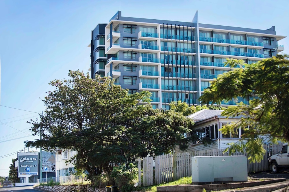 Oaks Gladstone Grand Hotel 4/72