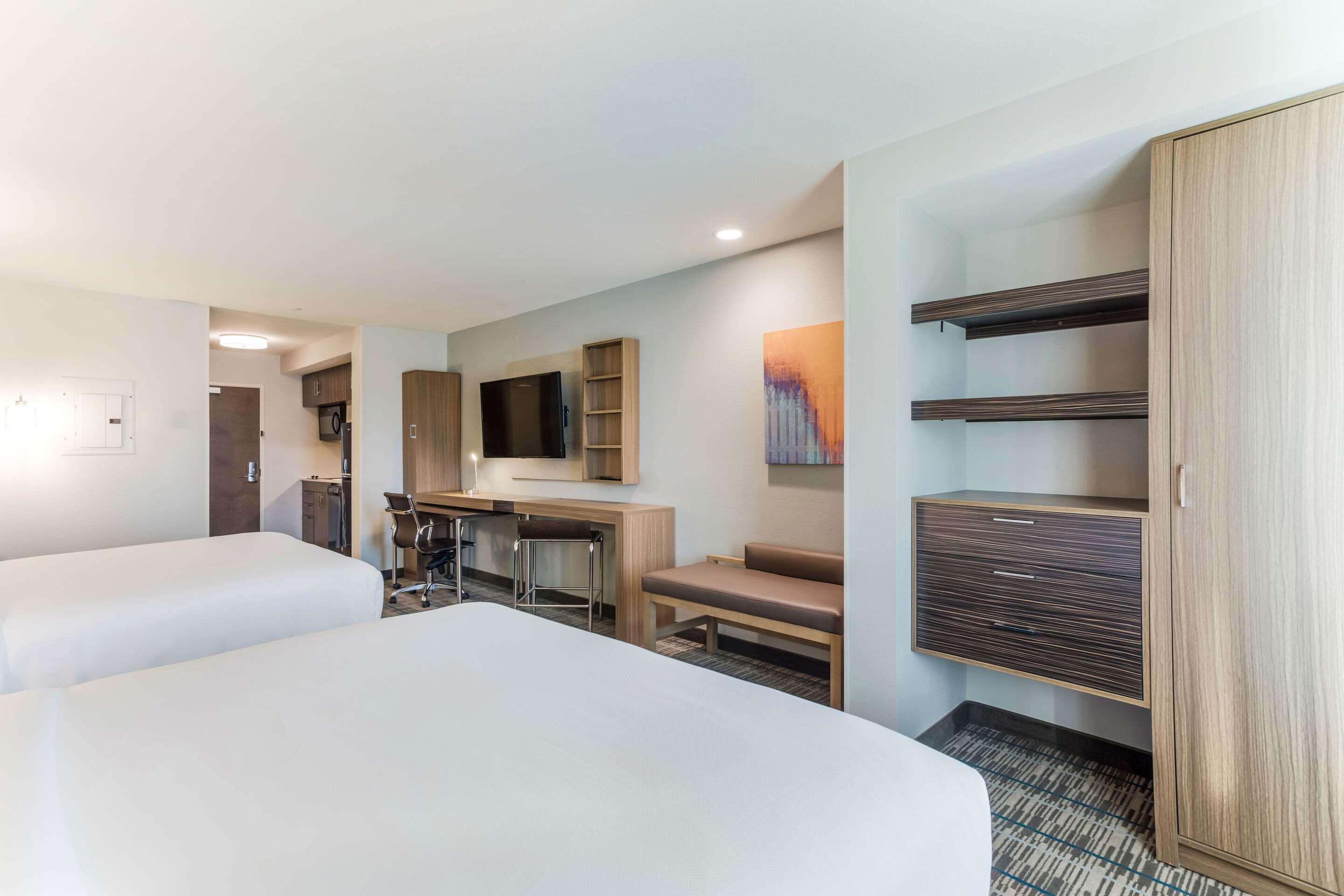 SUITE, 2 QUEEN BEDS, ACCESSIBLE