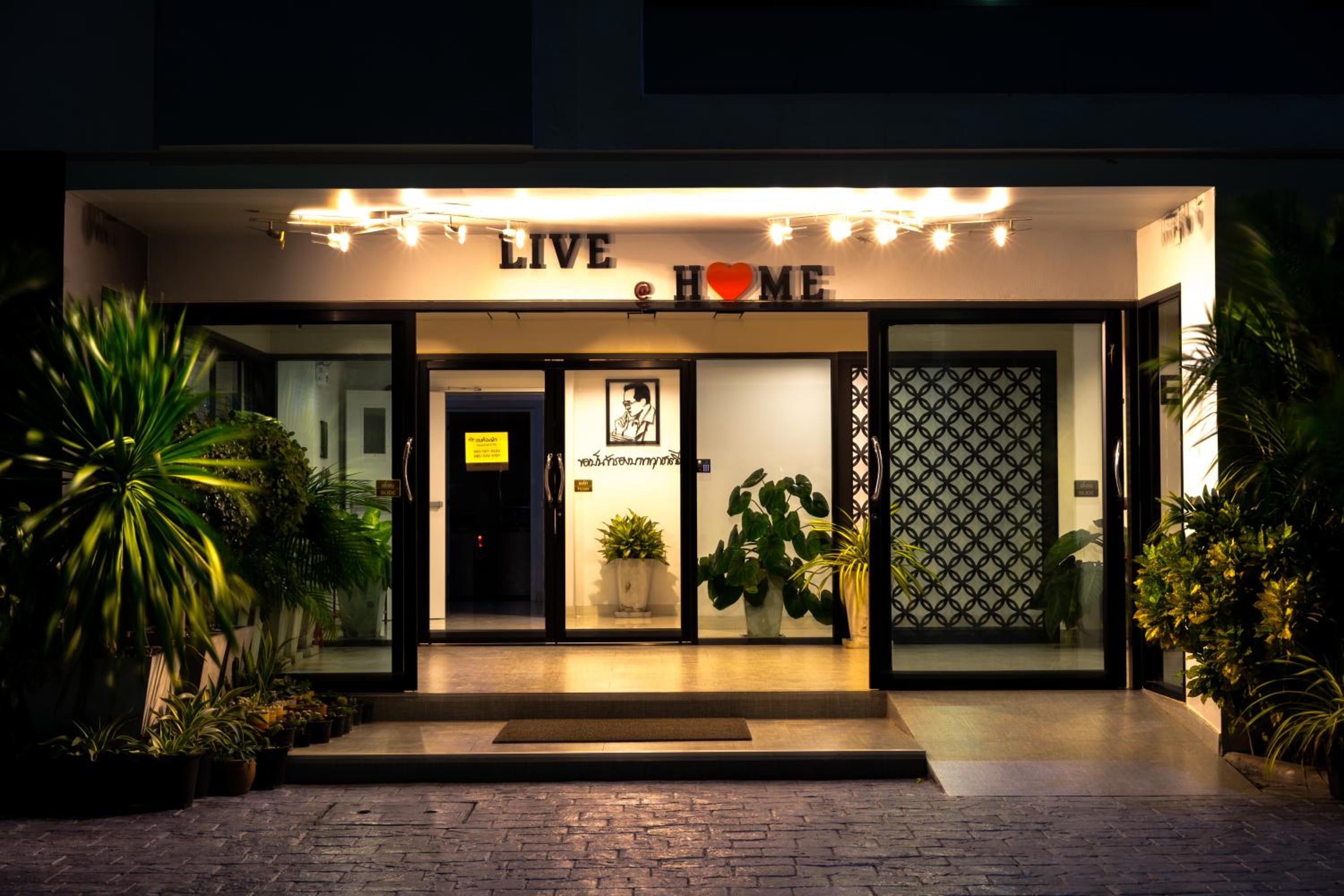 Aparthotel Live At Home Sukhumvit 105 4/44