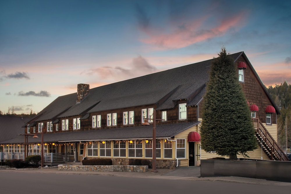 evo Hotel Tahoe City 2/50