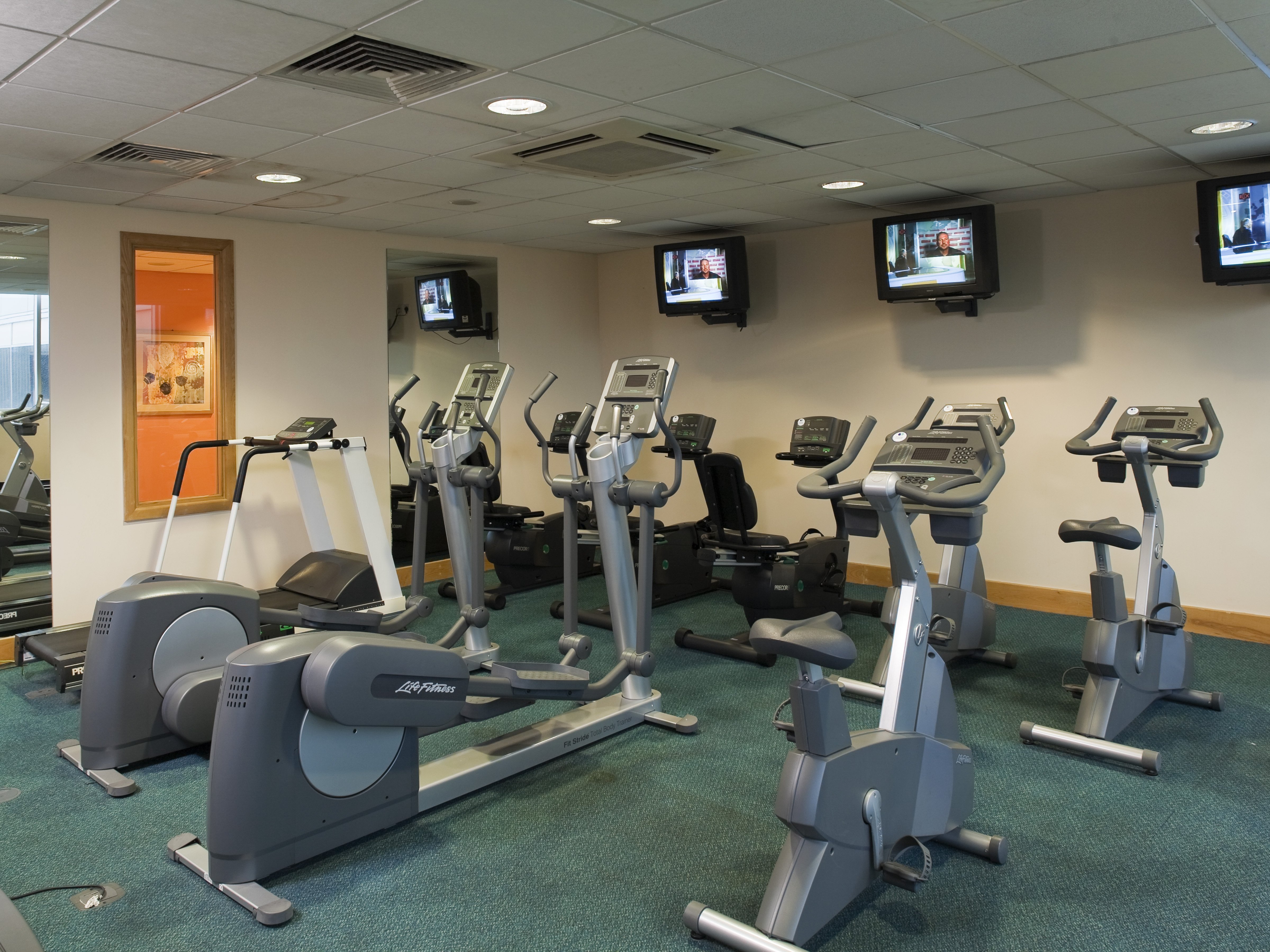 HOLIDAY INN EDINBURGH 47/80