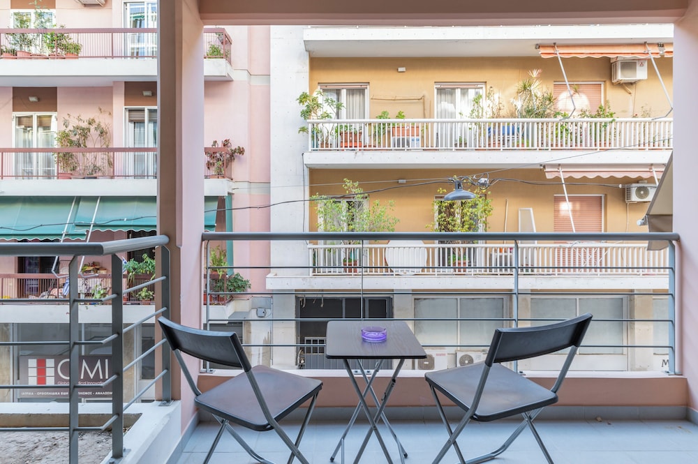 Elvita Apartments 2/50