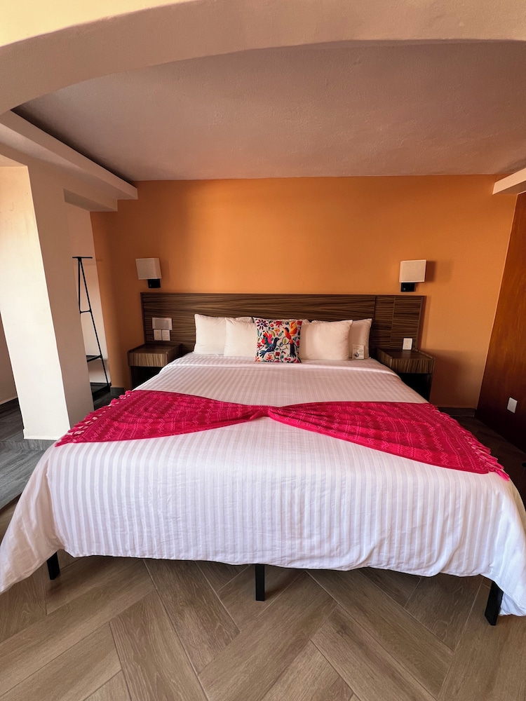 JUNIOR SUITE, STUDIO, CITY VIEW