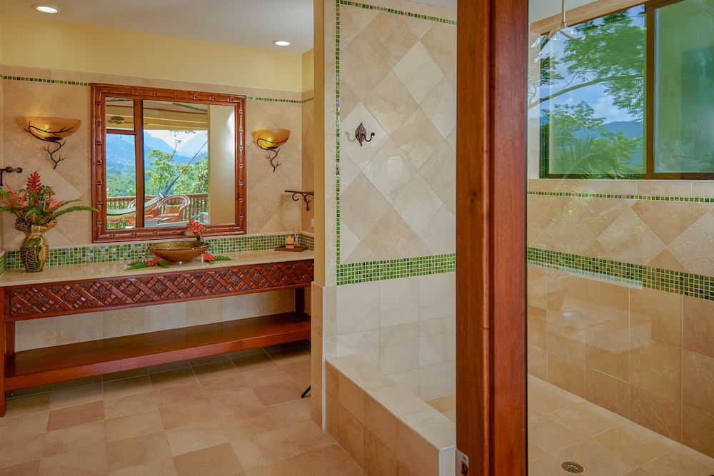 Sleeping Giant Rainforest Lodge 33/51