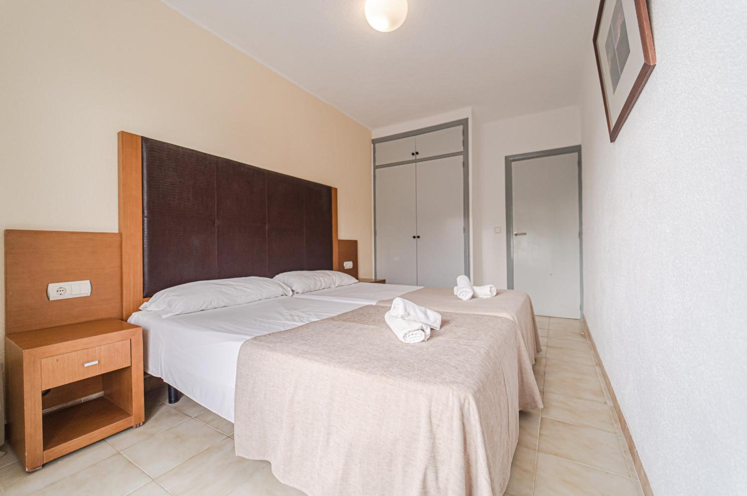 El Cortijo Apartments 17/53