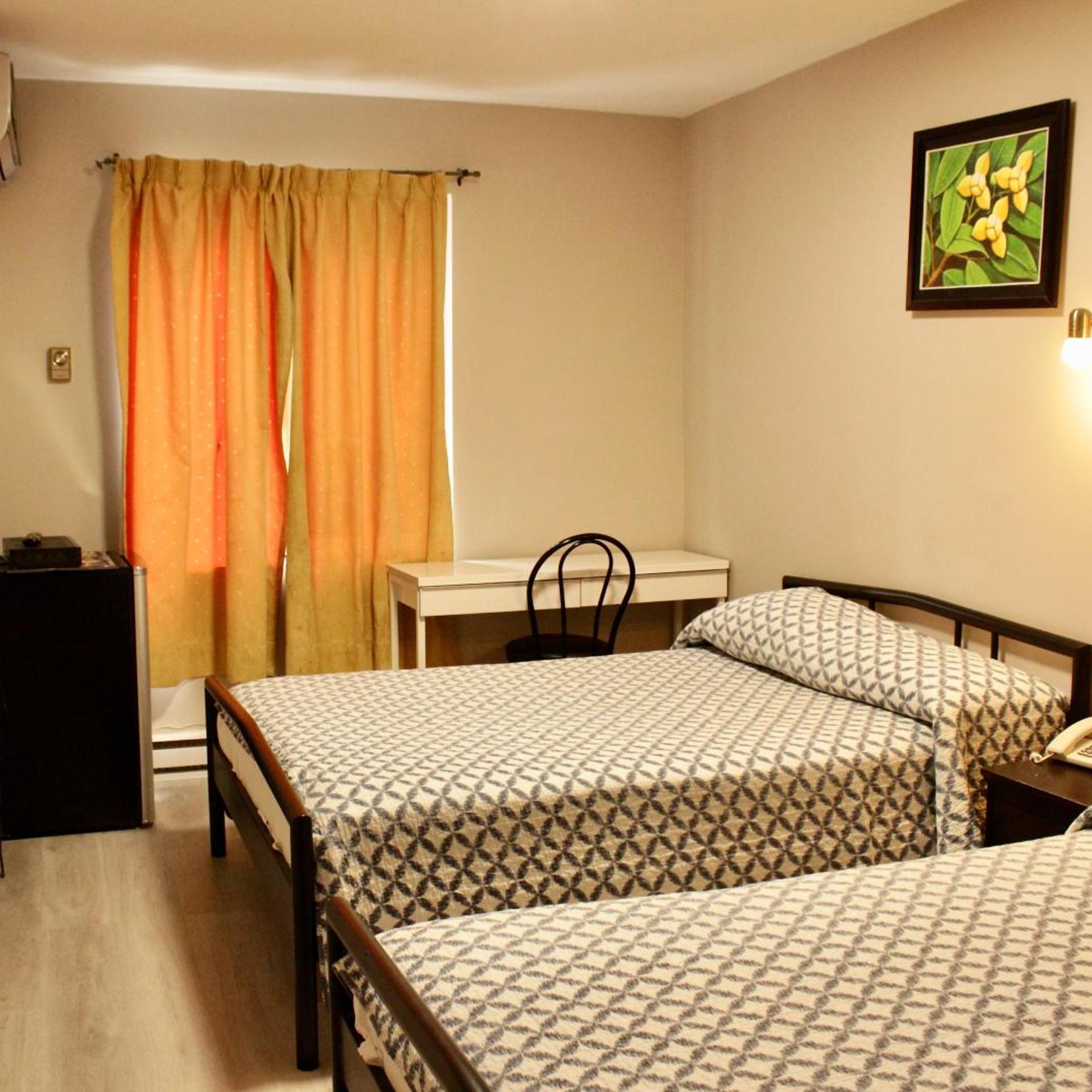 Hotel Victor 13/33