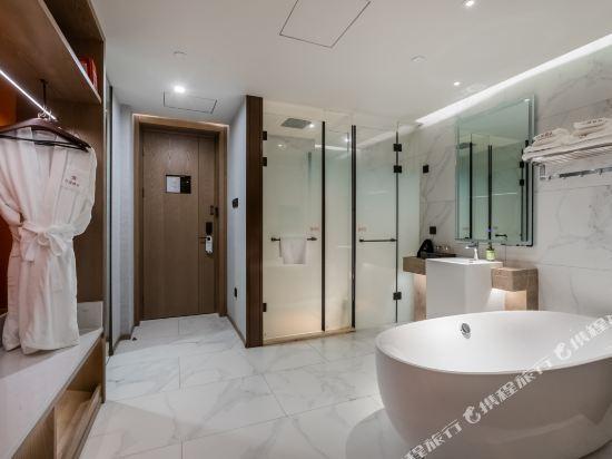 Rezen Dong Hotel (Baoding Passenger Transport Center store) 47/50
