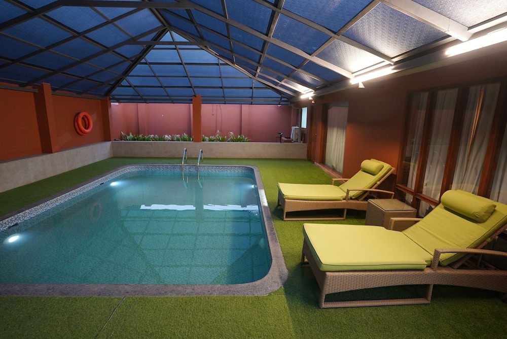SAJ EARTH RESORT 32/71