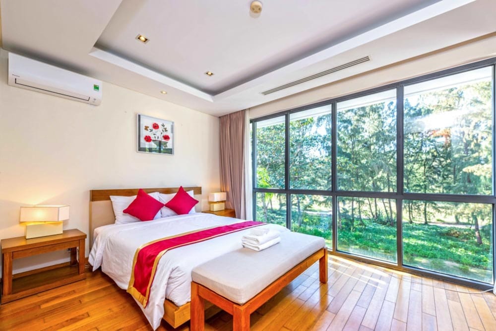 The Ocean Suites 15/50
