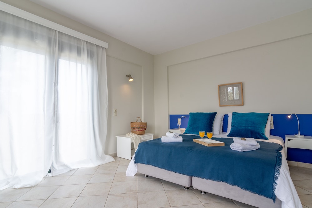Gt Beach Hotel 8/49