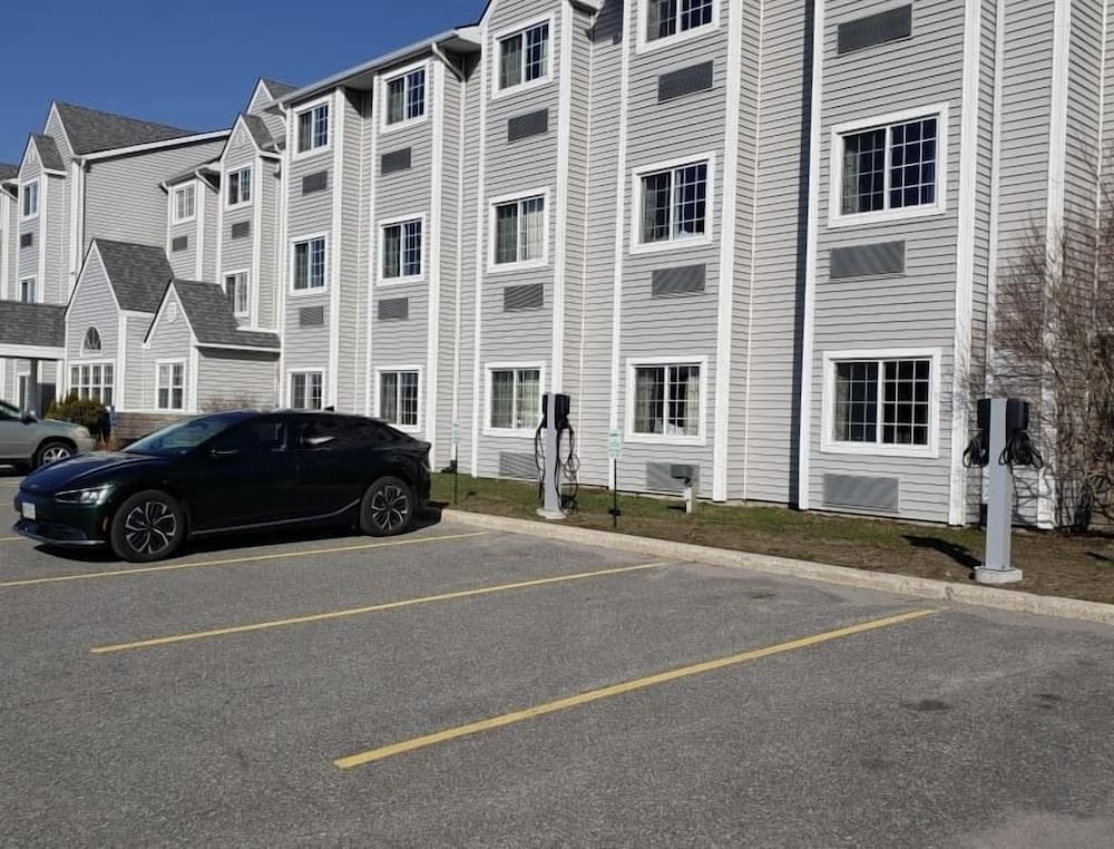 Microtel Inn By Wyndham Parry Sound 19/24