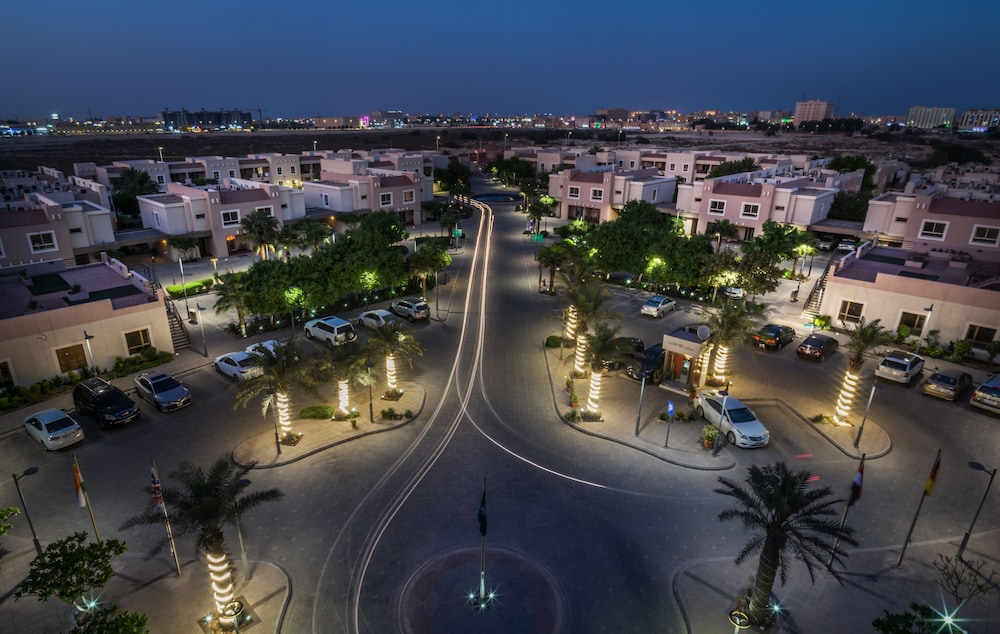 فندق قرية الريم(Al Reem Village Hotel) 46/51