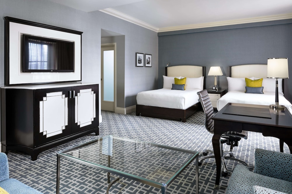 SIGNATURE, 2 DOUBLE BEDS