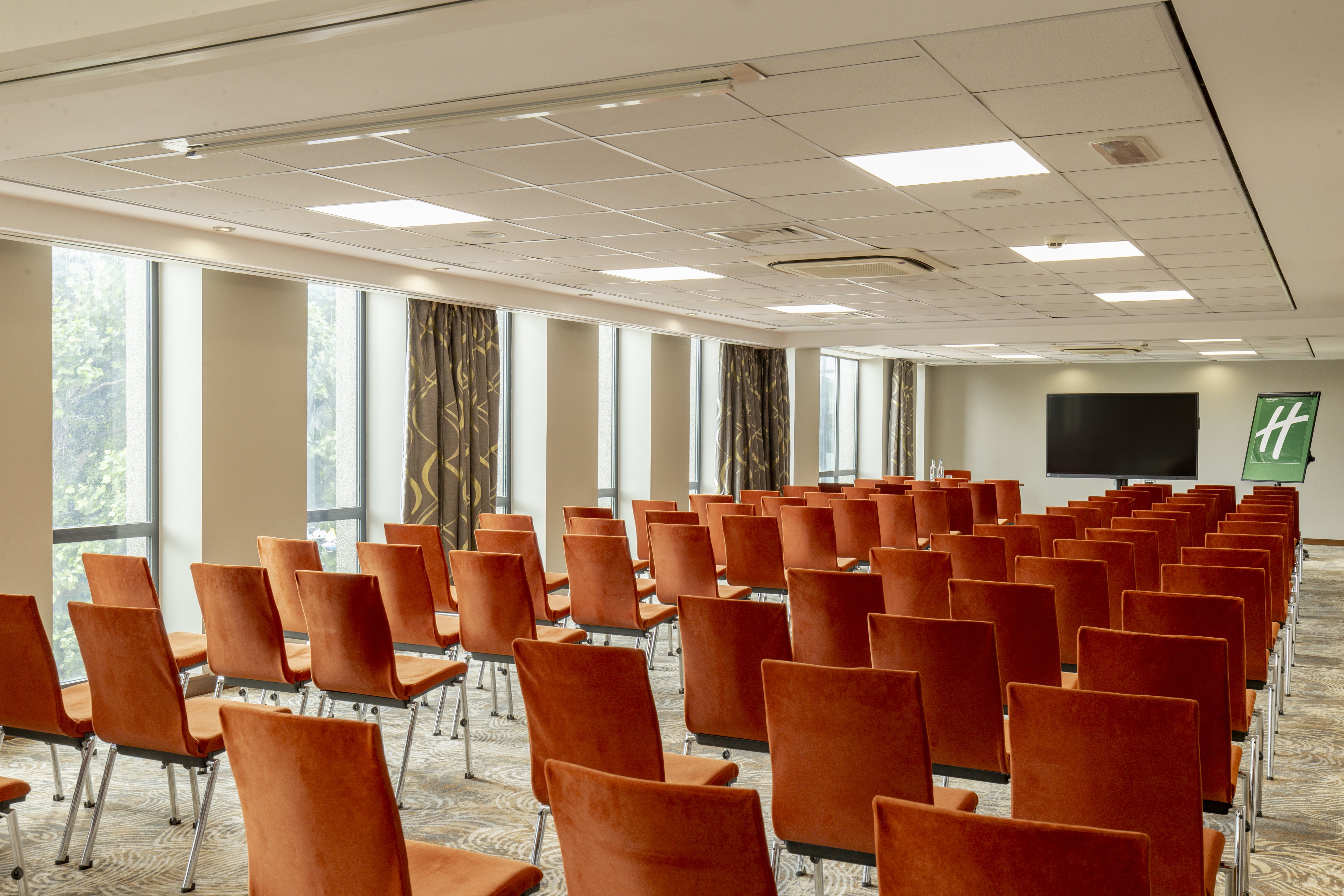 HOLIDAY INN BRISTOL CITY CENTRE 43/55