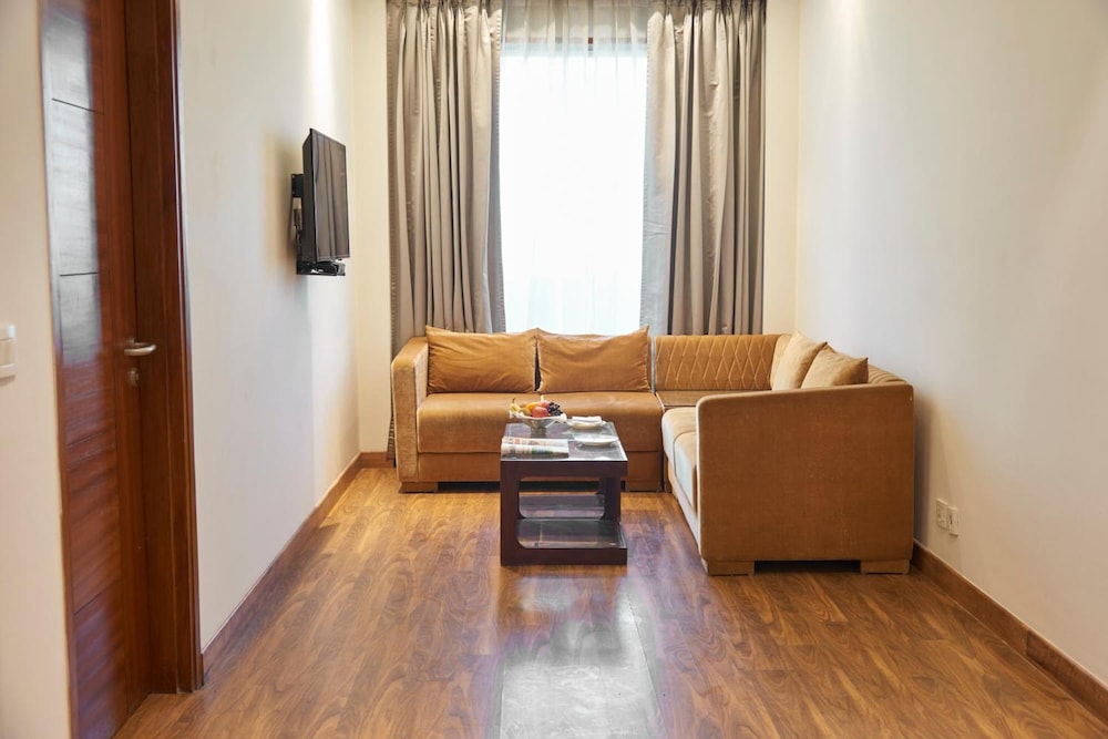 P L Palace Lords Inn Agra 50/60