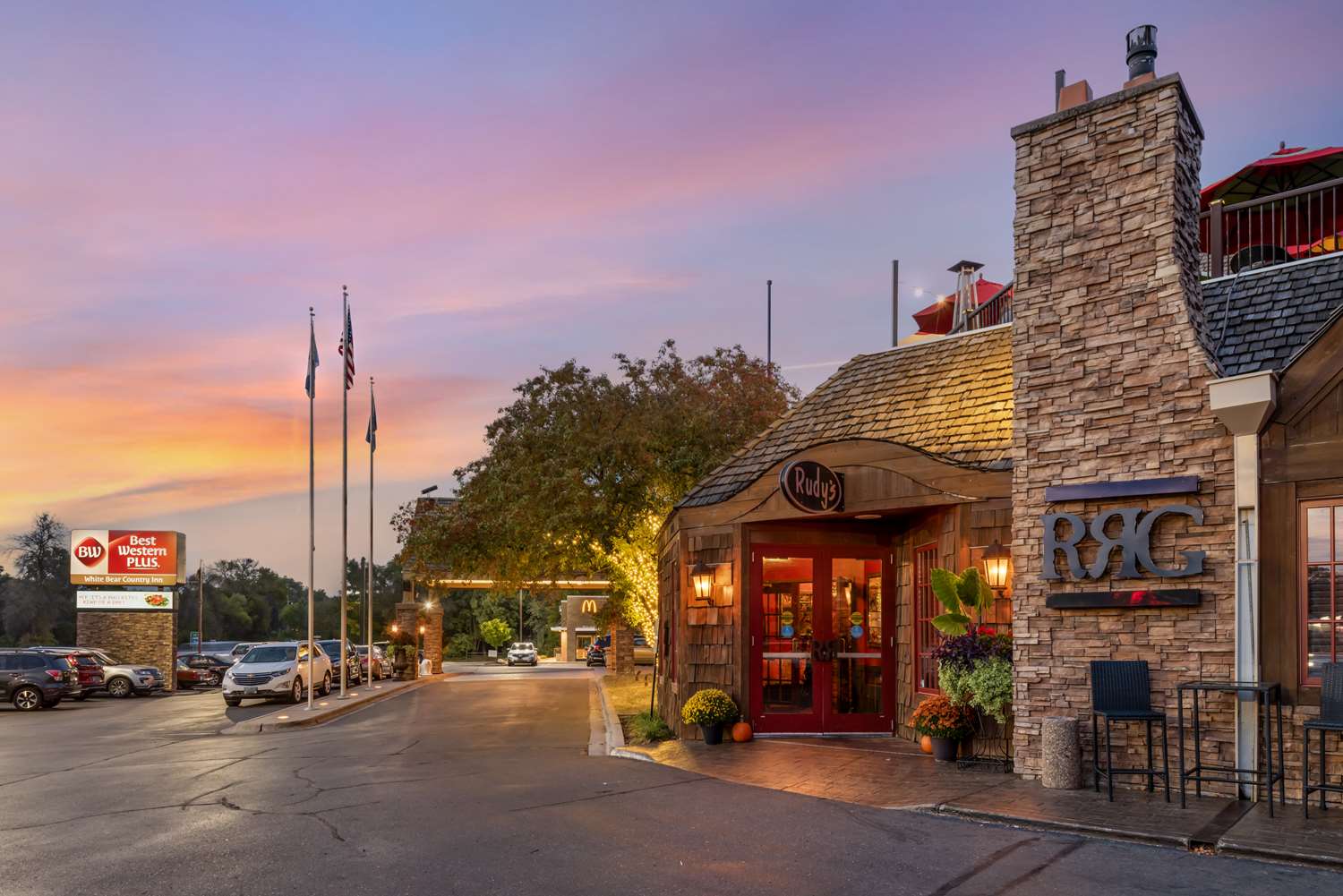 Best Western Plus White Bear Country Inn 2/47
