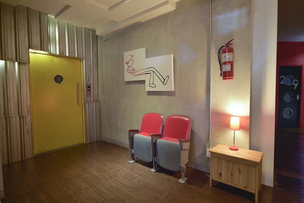 Collection O Jasaen Stylish Boutique Hotel 36/54