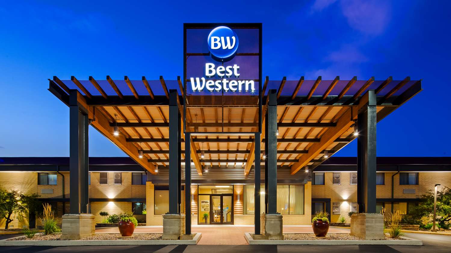 ベスト ウエスタン ウエスト タウン スイーツ(Best Western West Towne Suites) 写真1