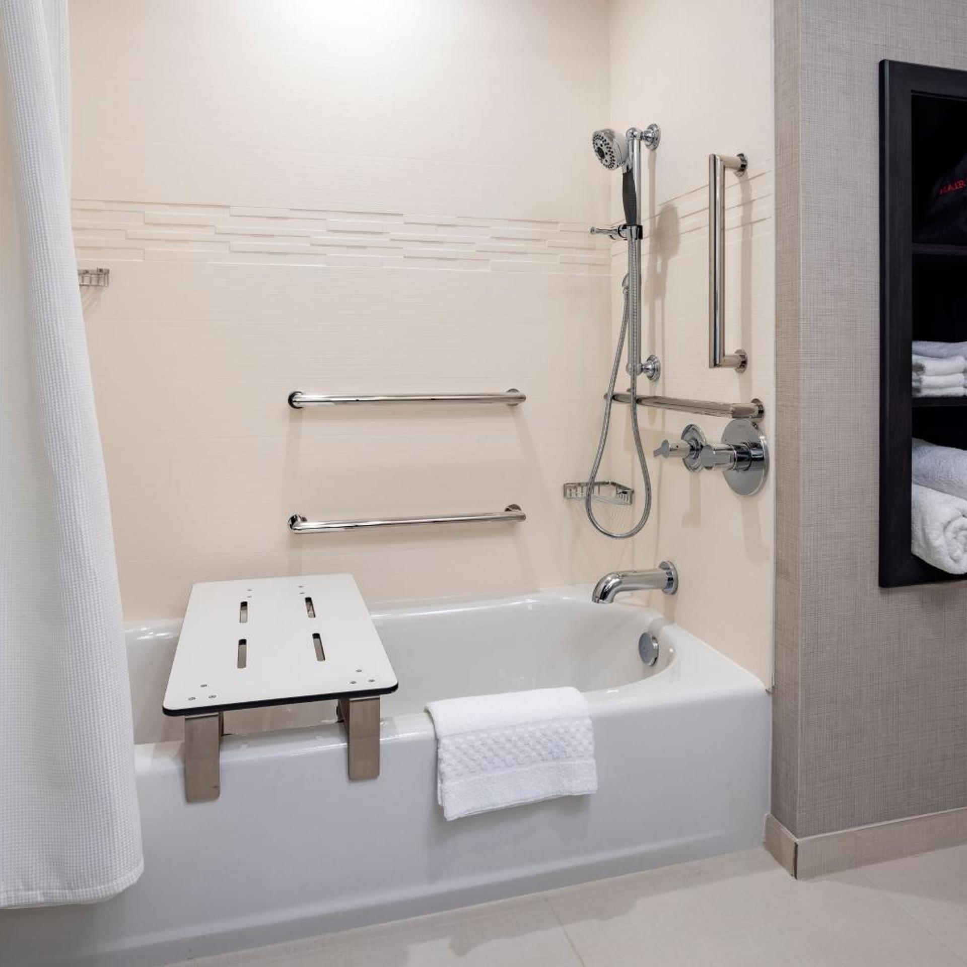 جناح بسرير كينج بغرفة نوم واحدة مع أريكة، Residence Inn by Marriott Wenatchee 8/10