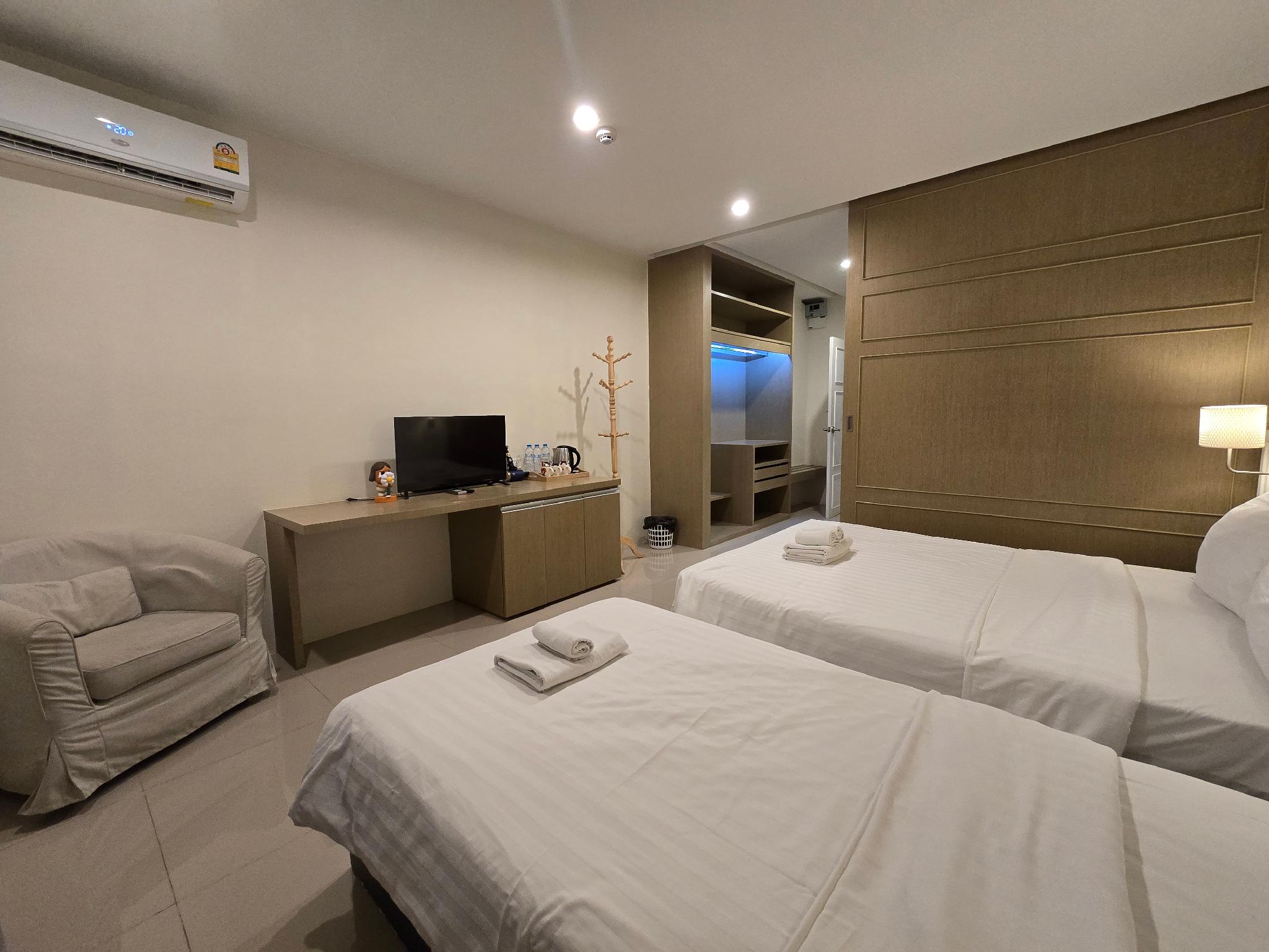Executive, Triple, 1 Queen and 1 Single Bed, Building 1