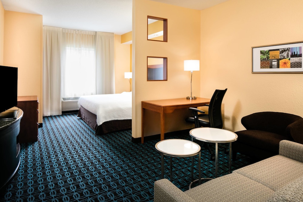 Comfort Inn & Suites Olathe - Kansas City 8/39