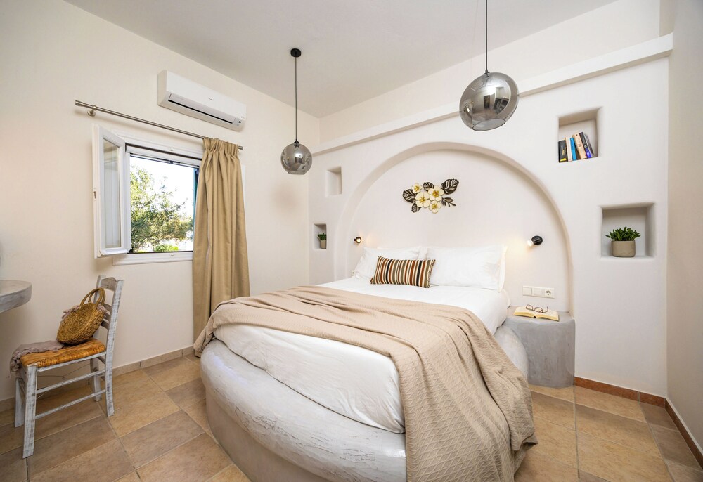 COMFORT, HOUSE, MULTIPLE BEDS