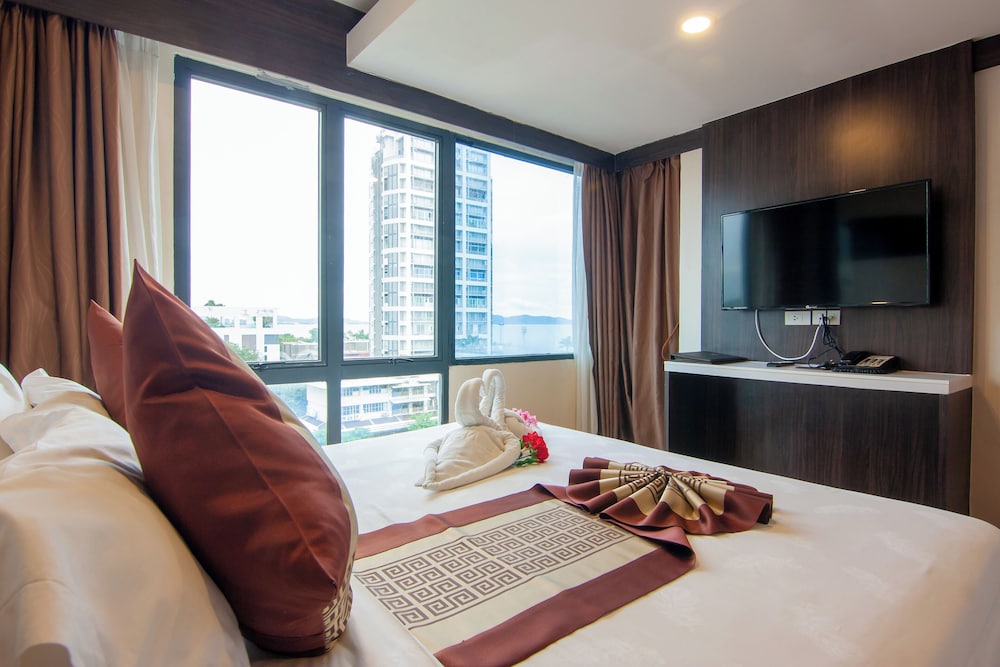 جناح غراند بسرير كينج مع أريكة، Golden Jomtien Beach Hotel 2/6