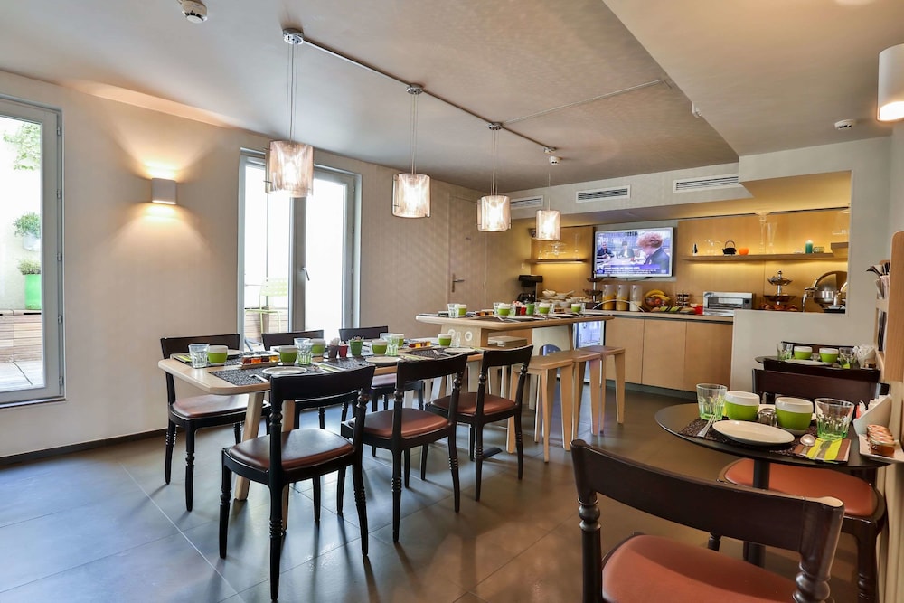 Maison Bram Paris Gare de l'Est, Tapestry Collection Hilton 37/46