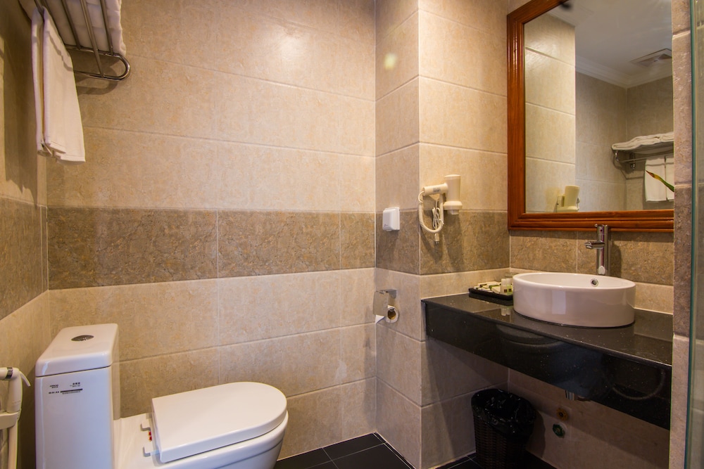 Glorious Hotel and Spa 48/50