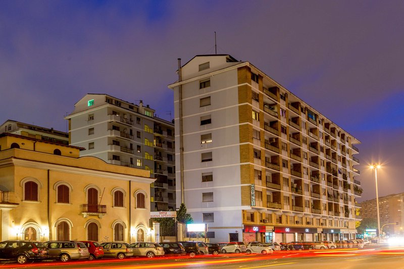 Radio Hotel photo5