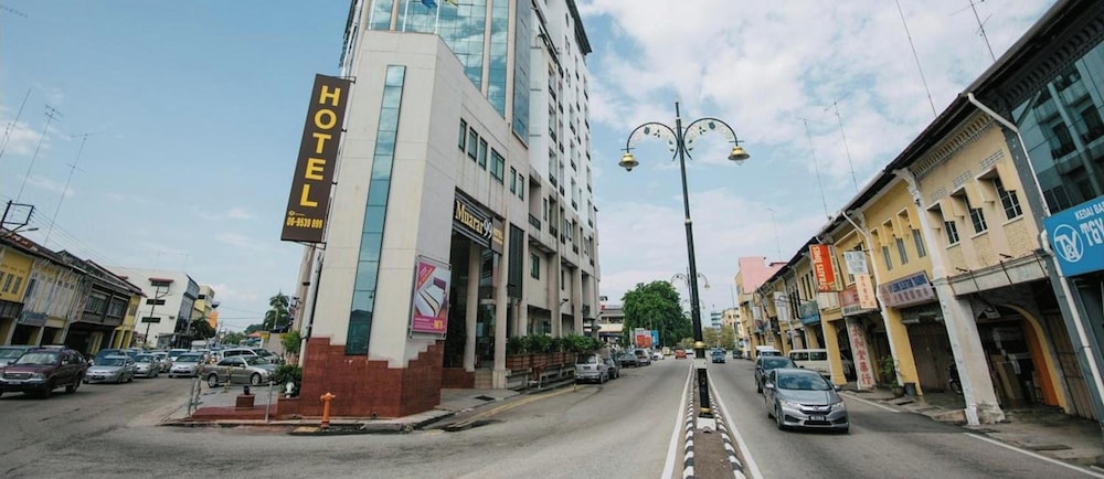 Muarar 99 Hotel 28/31